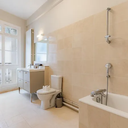 Exceptional Luxury Near Avenue Foch In 16th Apartmán